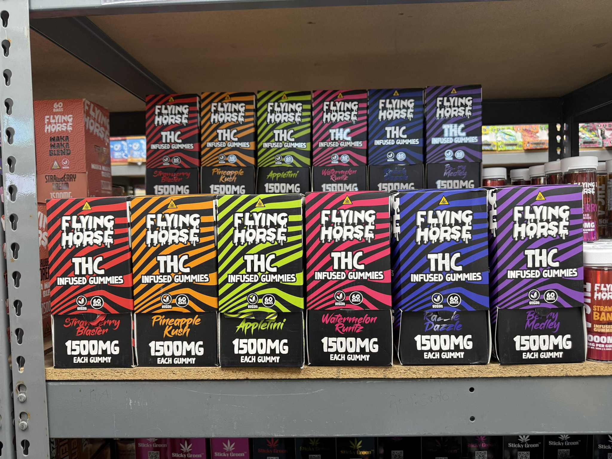 FLYING HORSE THC INFUSED GUMMIES DISPENSER | 60 CT