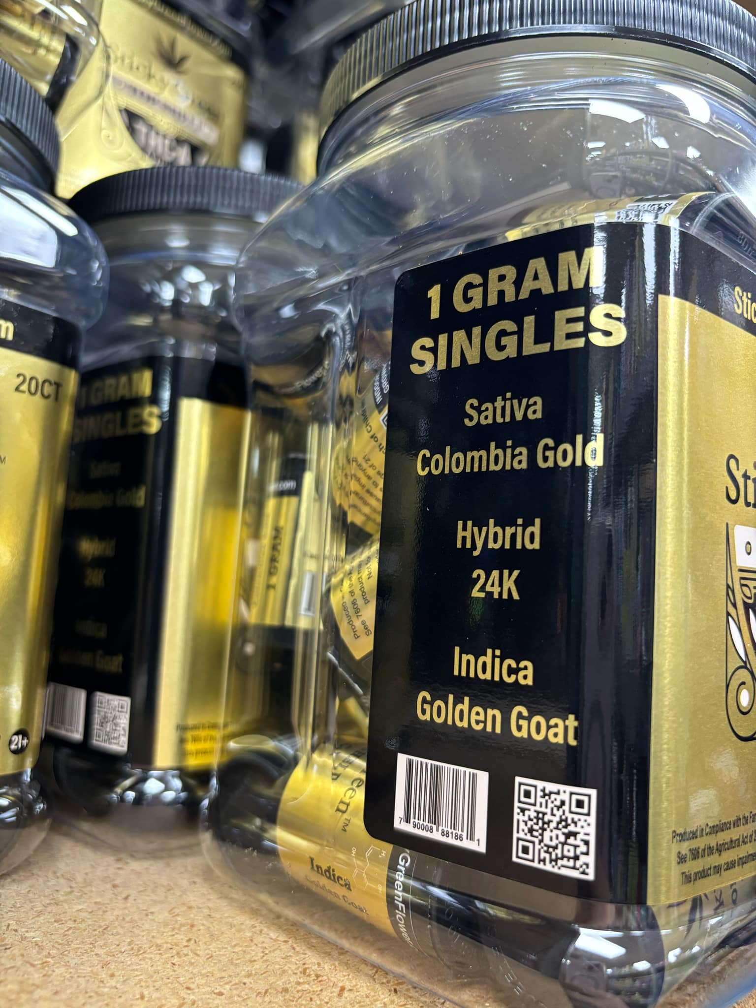 STICKY GREEN TOP SHELF GOLD JAR MIXED STRAINS | 20CT